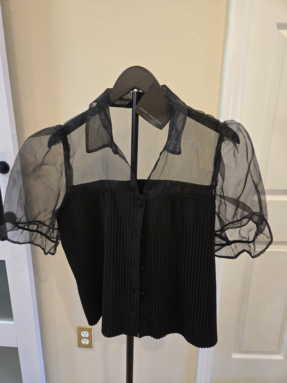 Marc New York Black Sheer Puff Sleeve Pleated Front Blouse